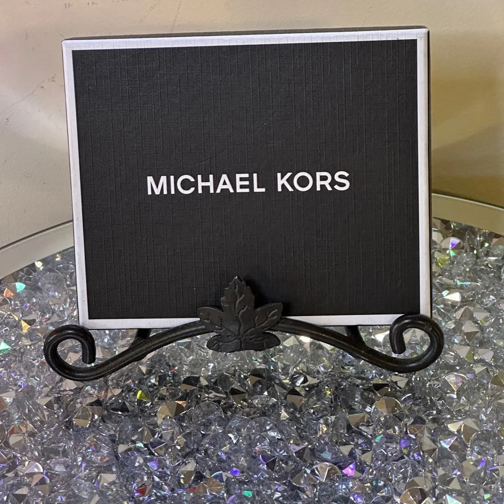 NWT/NIB - Michael Kors Slim Billfold. Retail $98.00